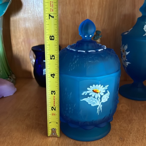 Westmoreland Glass Blue Satin Pedestal Candy Dish hand painted Daisy W/ lid 7” - Picture 5 of 5
